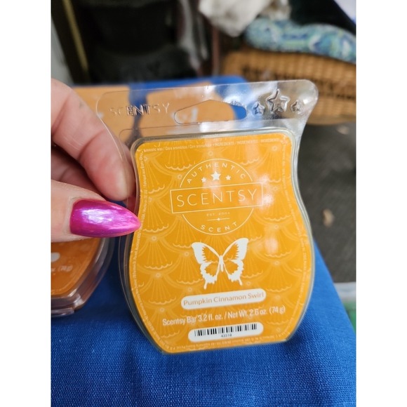7 Scentsy Bars PUMPKIN ROLL Porch Pumpkin Cinnamon Swirl Mixed Lot - Picture 4 of 5